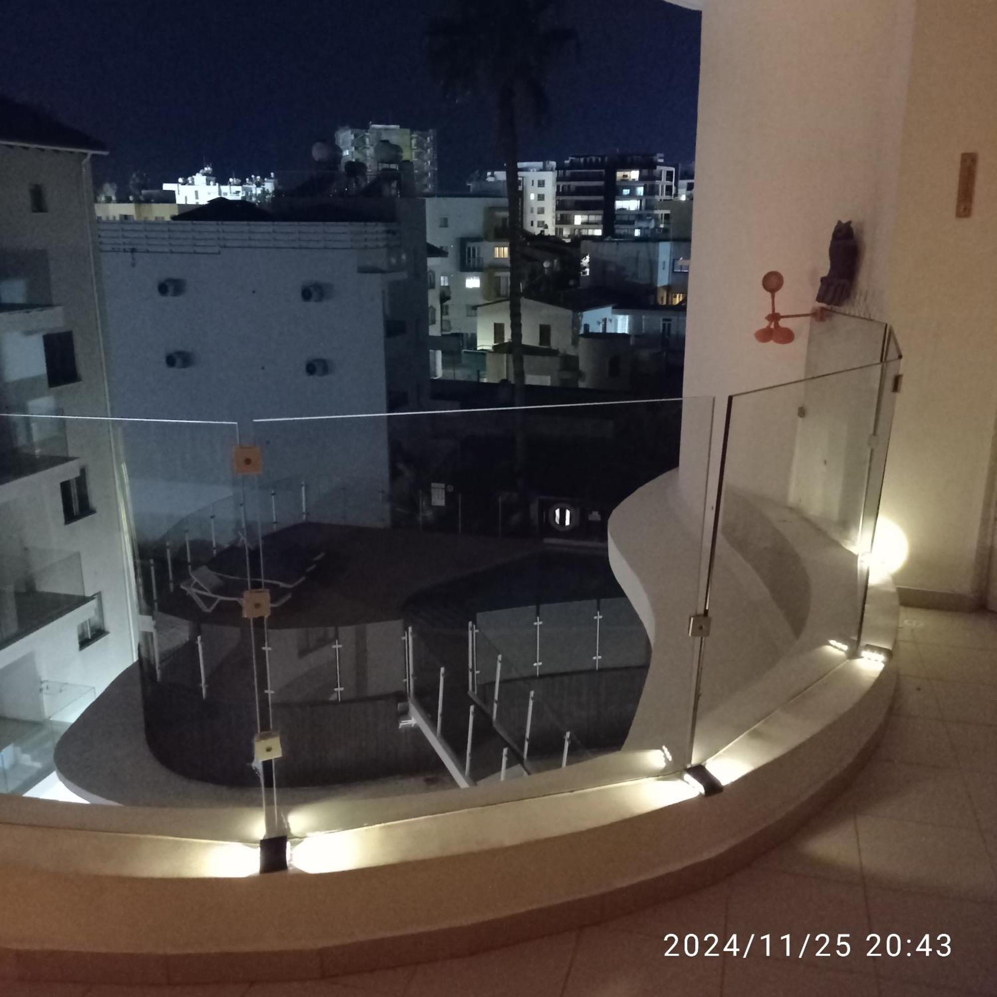 Anamor Apartment 408 Larnaca Dış mekan fotoğraf